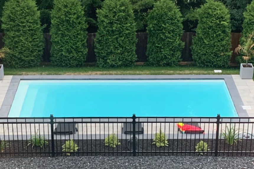 Réalisation de piscine et paysagement.